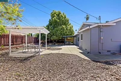 1724 Carriage Dr, Walnut Creek, CA 94598 - Photo 45