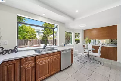 33646 Whimbrel Rd, Fremont, CA 94555 - Photo 17