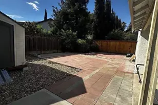 15055 Hollyhock Ct, Lathrop, CA 95330 - Photo 23