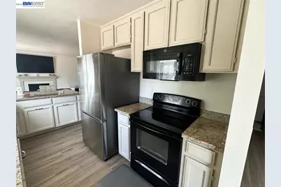 15055 Hollyhock Ct, Lathrop, CA 95330 - Photo 7