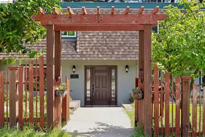 18 North Cir, Oakland, CA 94611 - Photo 3