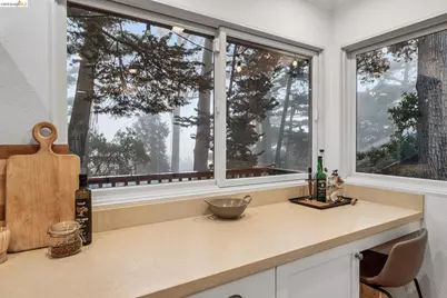 18 North Cir, Oakland, CA 94611 - Photo 21