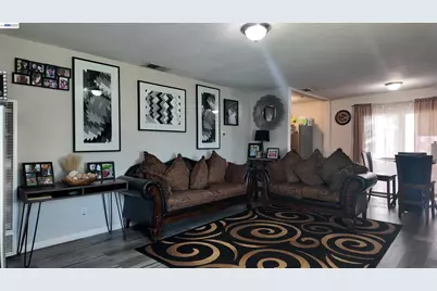 9957 Nebula Way, Sacramento, CA 95827 - Photo 5