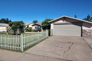 9957 Nebula Way, Sacramento, CA 95827 - Photo 3