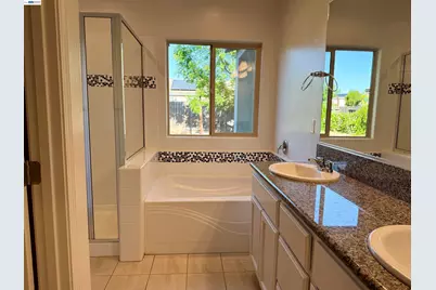 937 Lindsay Ln, Clovis, CA 93619 - Photo 37