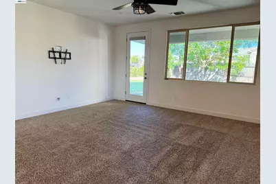 937 Lindsay Ln, Clovis, CA 93619 - Photo 15