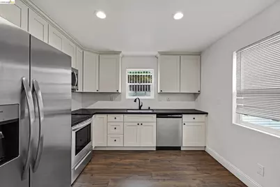 1833 108th Ave, Oakland, CA 94603 - Photo 13