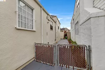 1833 108th Ave, Oakland, CA 94603 - Photo 5