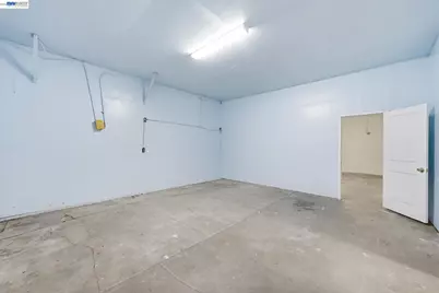 84 Oakes Blvd, San Leandro, CA 94577 - Photo 45