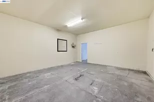 84 Oakes Blvd, San Leandro, CA 94577 - Photo 47