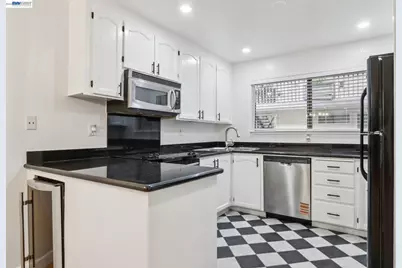 99 Cleaveland Rd #15, Pleasant Hill, CA 94523 - Photo 13