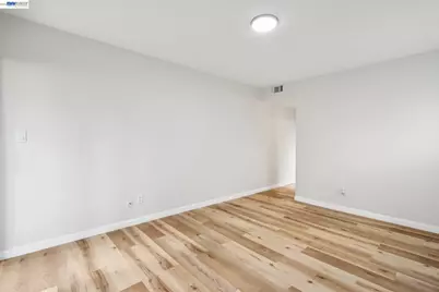 99 Cleaveland Rd #15, Pleasant Hill, CA 94523 - Photo 15