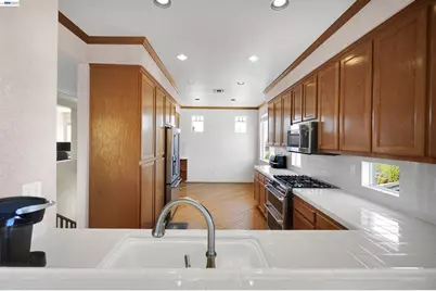 5810 Gold Creek Dr, Castro Valley, CA 94552 - Photo 9