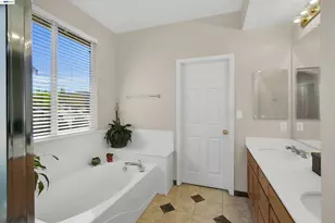 5810 Gold Creek Dr, Castro Valley, CA 94552 - Photo 21