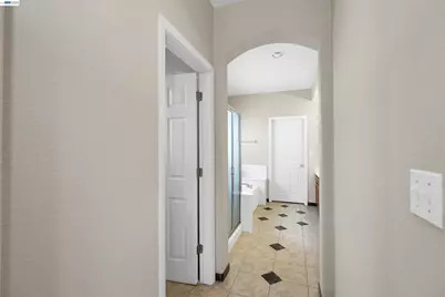 5810 Gold Creek Dr, Castro Valley, CA 94552 - Photo 19