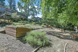 975 Calle Verde, Martinez, CA 94553 - Photo 49