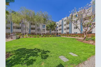 6400 Christie Ave #2202, Emeryville, CA 94608 - Photo 33