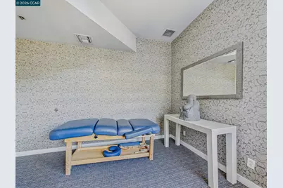 6400 Christie Ave #2202, Emeryville, CA 94608 - Photo 43