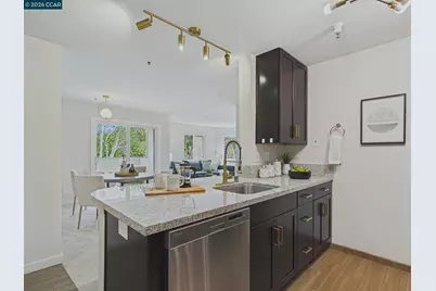 6400 Christie Ave #2202, Emeryville, CA 94608 - Photo 9