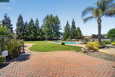 139 Loren Ln, Oakley, CA 94561 - Photo 51