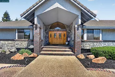 139 Loren Ln, Oakley, CA 94561 - Photo 3