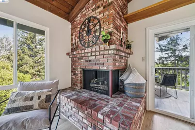 471 Ridgeview Dr, Pleasant Hill, CA 94523 - Photo 5