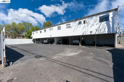 132 18th St, Merced, CA 95340 - Photo 21