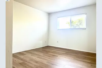 582 H St, Benicia, CA 94510 - Photo 5