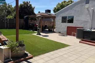 251 Rose Ann Ave, Pittsburg, CA 94565 - Photo 7