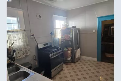 1345 53rd Ave, Oakland, CA 94601 - Photo 9