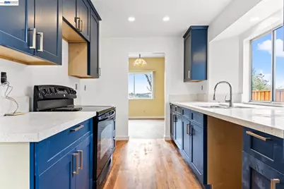 104 Bridgeview Ct, Crockett, CA 94525 - Photo 31