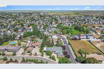 131 Loren Ln, Oakley, CA 94561 - Photo 39