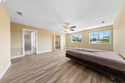 2102 Overhill Rd, Concord, CA 94520 - Photo 31