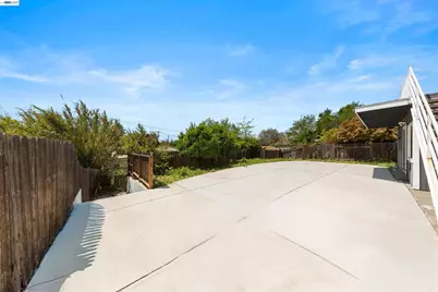 2102 Overhill Rd, Concord, CA 94520 - Photo 29