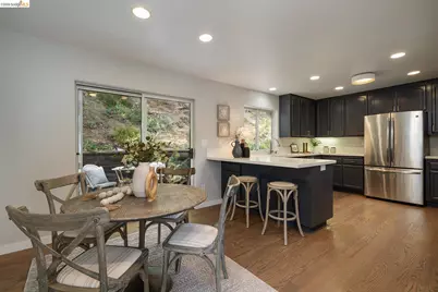 6109 Fairlane Dr, Oakland, CA 94611 - Photo 19
