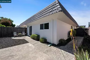 425 Glacier Dr, Martinez, CA 94553 - Photo 23