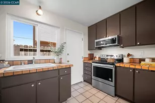 425 Glacier Dr, Martinez, CA 94553 - Photo 13