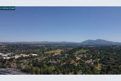 425 Glacier Dr, Martinez, CA 94553 - Photo 27