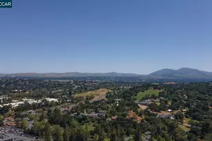 425 Glacier Dr, Martinez, CA 94553 - Photo 27