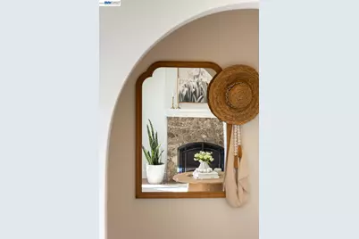 1329 Ordway St, Berkeley, CA 94702 - Photo 15