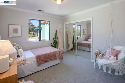 1329 Ordway St, Berkeley, CA 94702 - Photo 31
