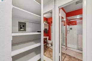 811 York St, Oakland, CA 94610 - Photo 13