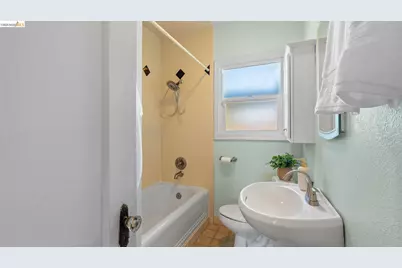 345 Carlton Way, Tracy, CA 95376 - Photo 13