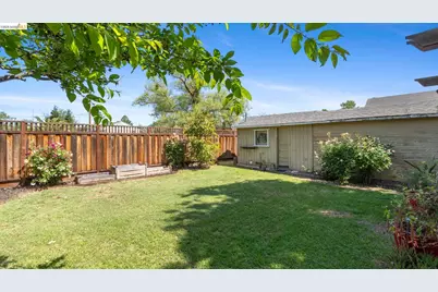 345 Carlton Way, Tracy, CA 95376 - Photo 21