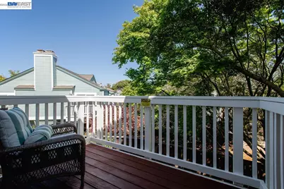 31 Oak Park Dr, Alameda, CA 94502 - Photo 27