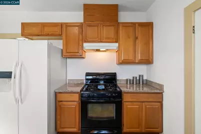 272 10th St, Pittsburg, CA 94565 - Photo 13