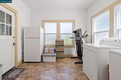 272 10th St, Pittsburg, CA 94565 - Photo 27