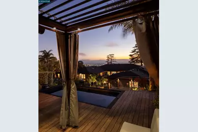 260 Pershing Dr, Oakland, CA 94611 - Photo 33