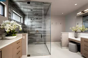 260 Pershing Dr, Oakland, CA 94611 - Photo 13