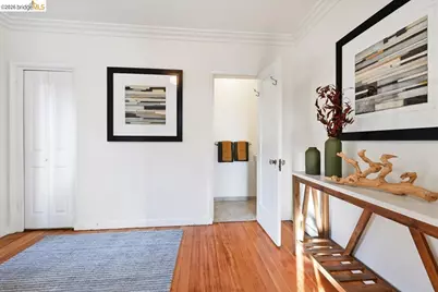 35 Ross Cir, Oakland, CA 94618 - Photo 19